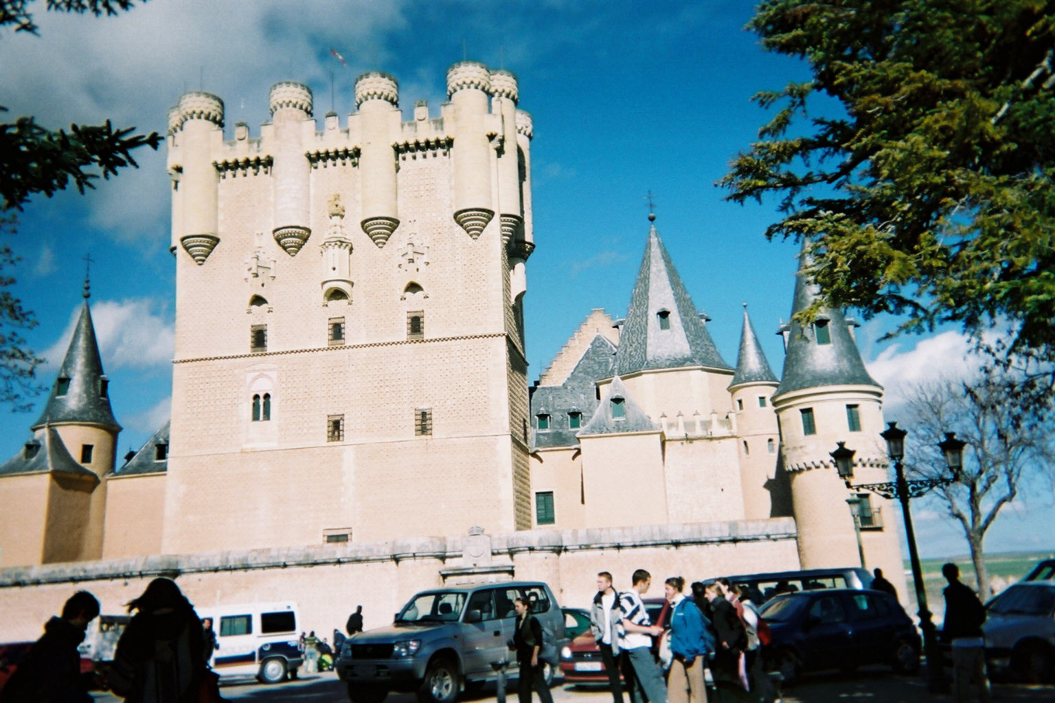 img025.jpg